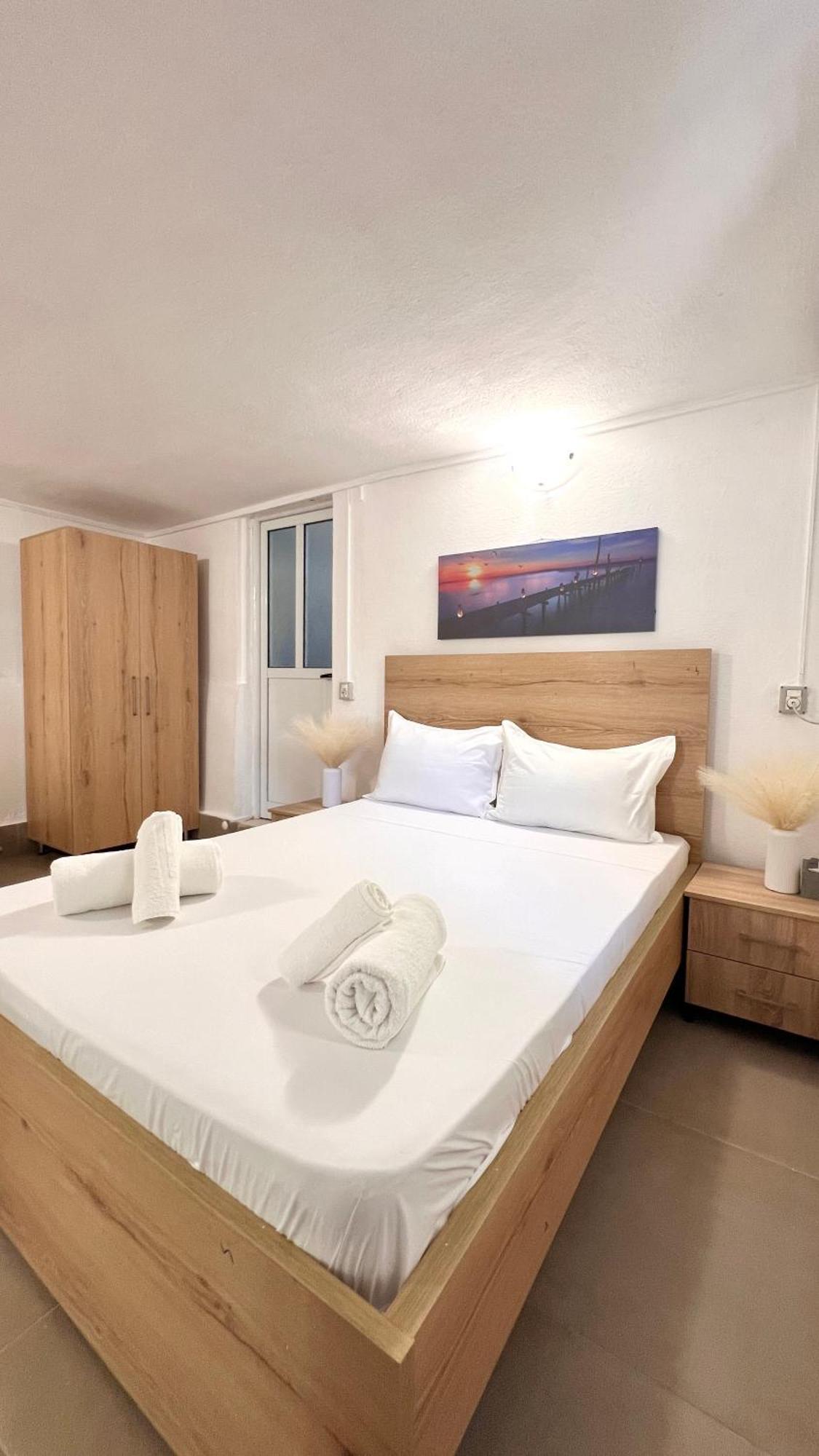 Petra Oliva Apartment Дхерми Экстерьер фото