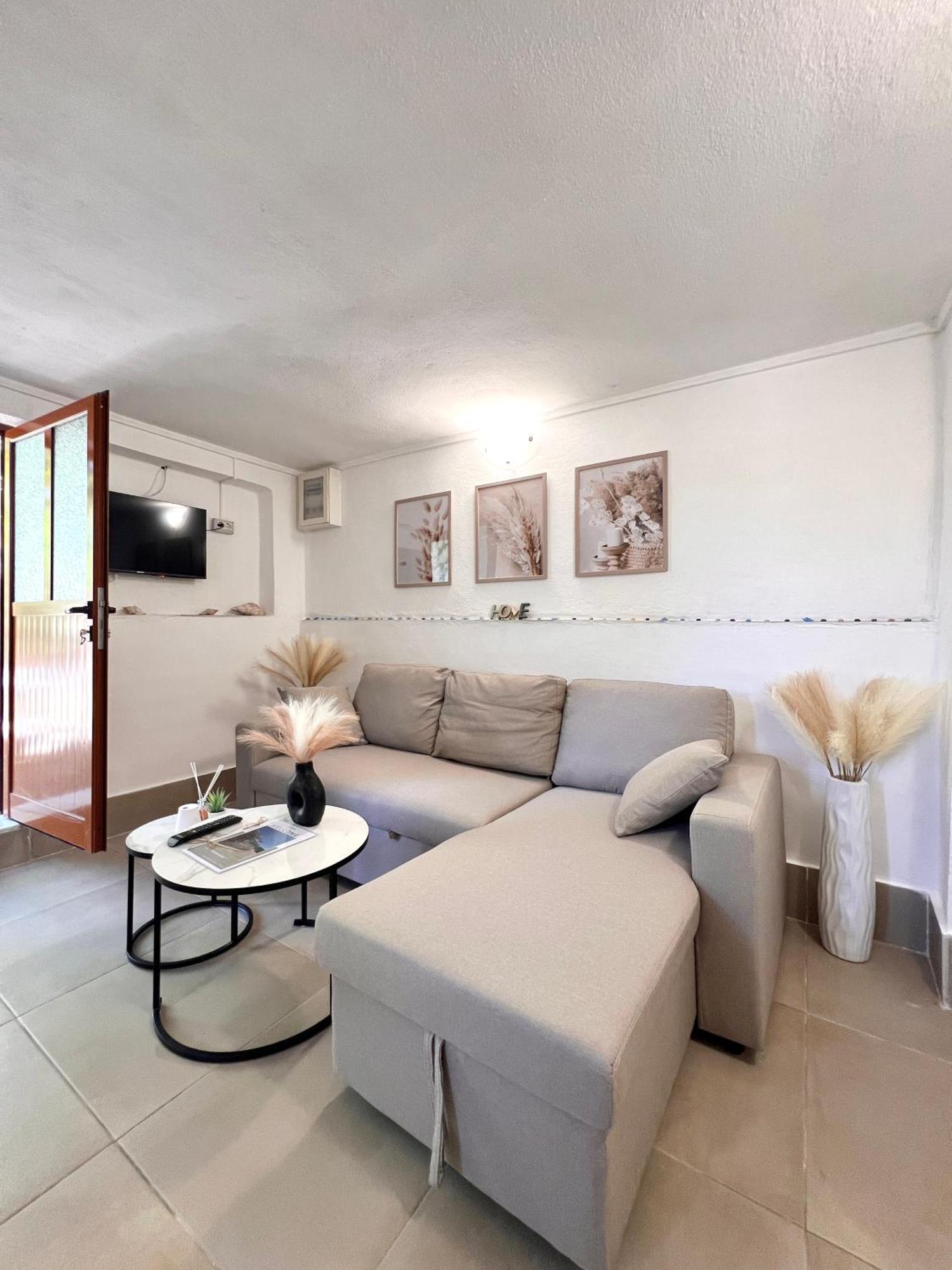Petra Oliva Apartment Дхерми Экстерьер фото